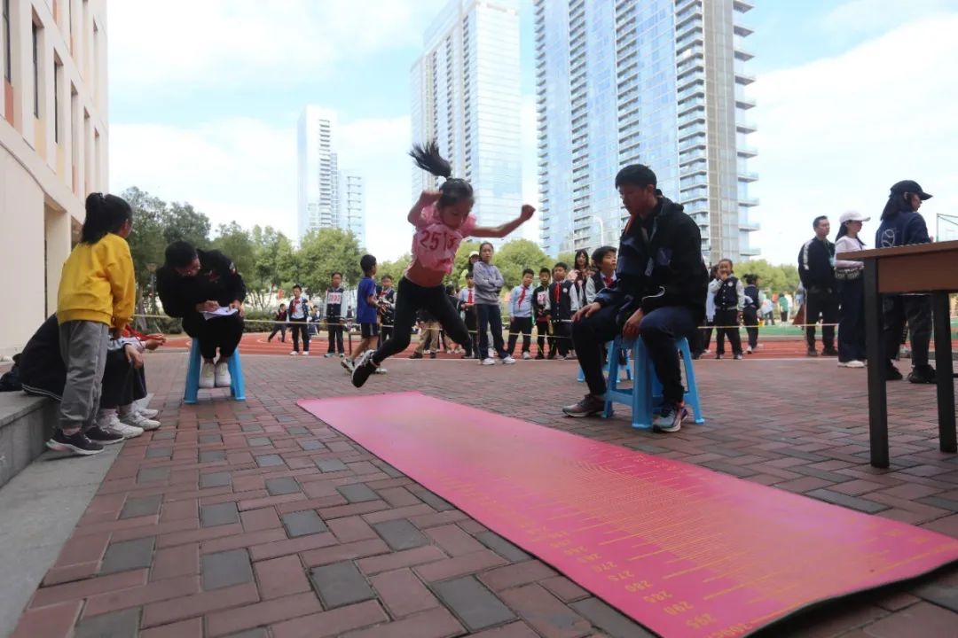 飞翼展翅,逐浪扬帆——记温大附小第五届运动会 飞翼展翅,逐浪扬帆——记温大附小第五届运动会