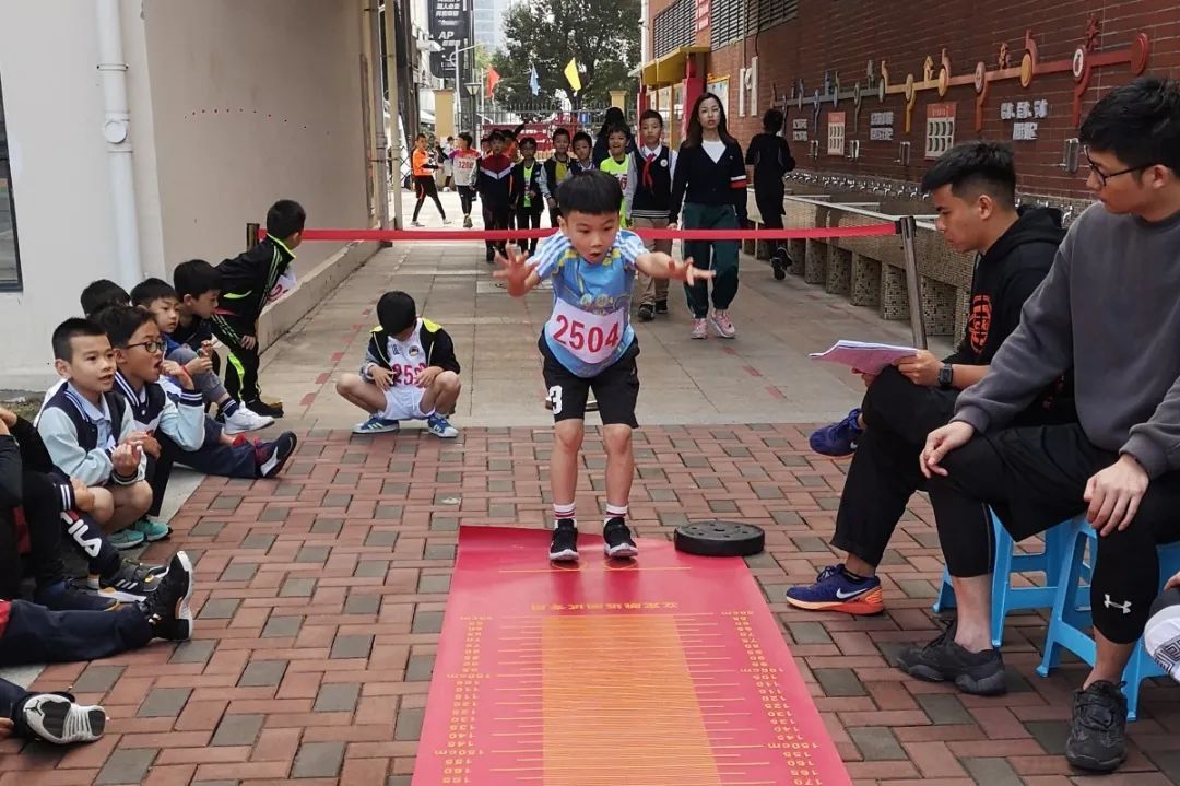 飞翼展翅,逐浪扬帆——记温大附小第五届运动会 飞翼展翅,逐浪扬帆——记温大附小第五届运动会