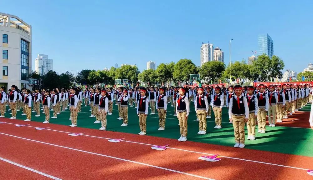 快乐列车 开启竞速模式——记2020秋季运动会 快乐列车 开启竞速模式——记2020秋季运动会