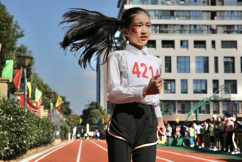 快乐列车 开启竞速模式——记2020秋季运动会 快乐列车 开启竞速模式——记2020秋季运动会