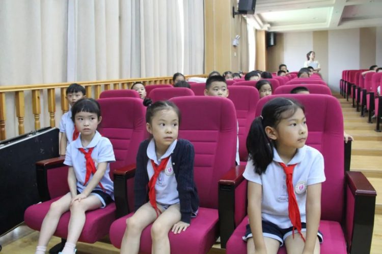 急救知识进校园 守护生命“救”在身边 急救知识进校园 守护生命“救”在身边