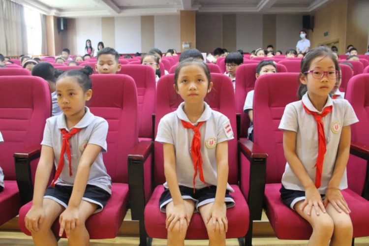 急救知识进校园 守护生命“救”在身边 急救知识进校园 守护生命“救”在身边