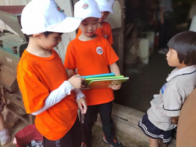 成长路上 有爱同行—— 小π队国庆公益系列活动 成长路上 有爱同行—— 小π队国庆公益系列活动