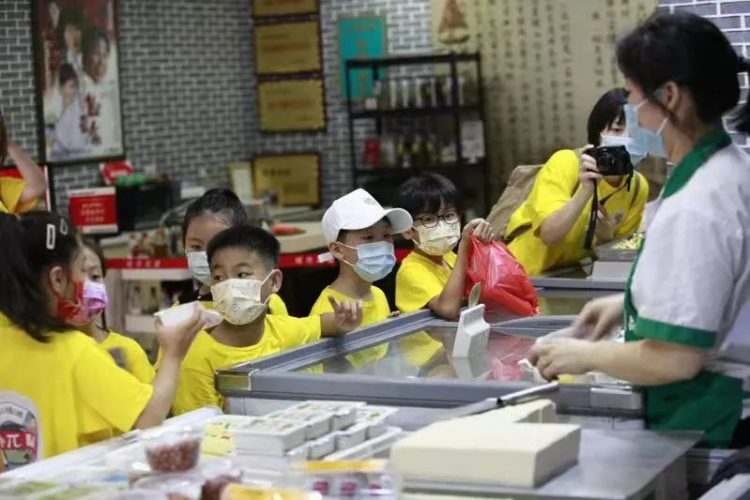 成长路上 有爱同行—— 小π队国庆公益系列活动 成长路上 有爱同行—— 小π队国庆公益系列活动