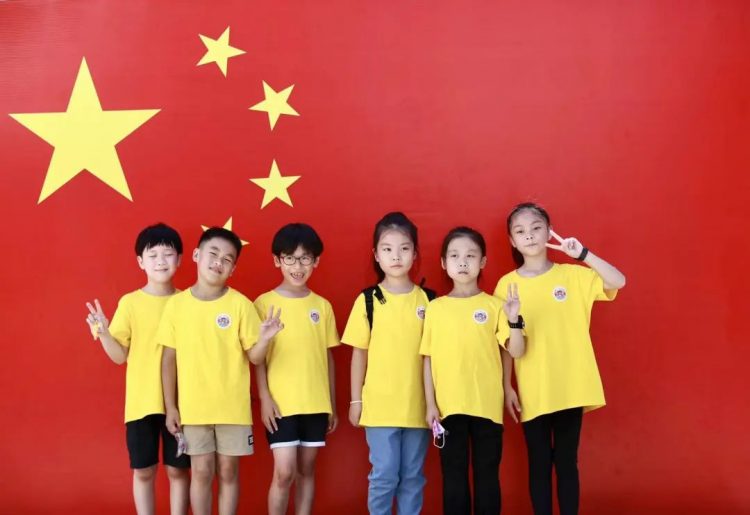 成长路上 有爱同行—— 小π队国庆公益系列活动 成长路上 有爱同行—— 小π队国庆公益系列活动