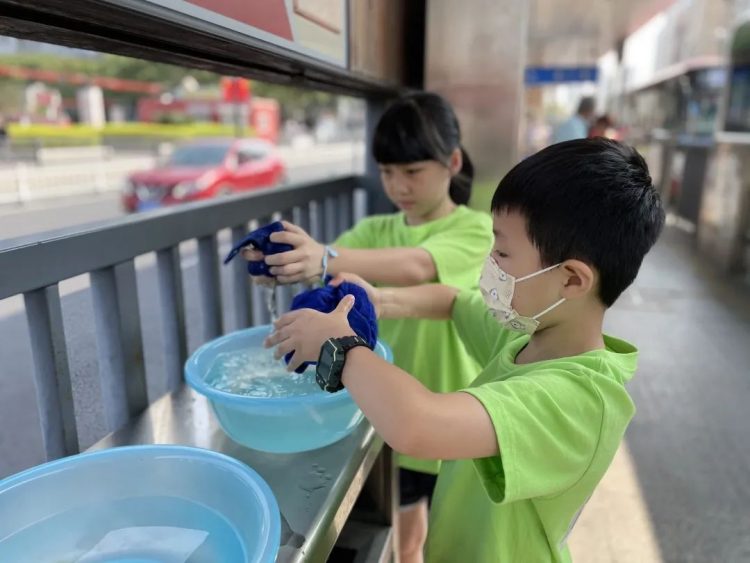 成长路上 有爱同行—— 小π队国庆公益系列活动 成长路上 有爱同行—— 小π队国庆公益系列活动