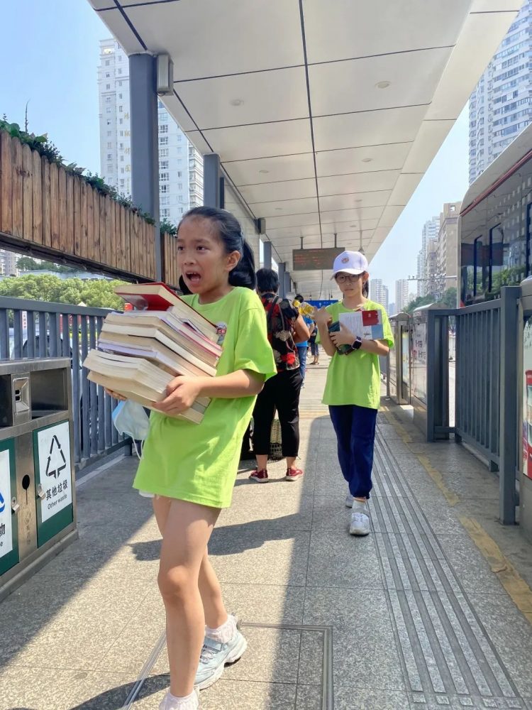 成长路上 有爱同行—— 小π队国庆公益系列活动 成长路上 有爱同行—— 小π队国庆公益系列活动