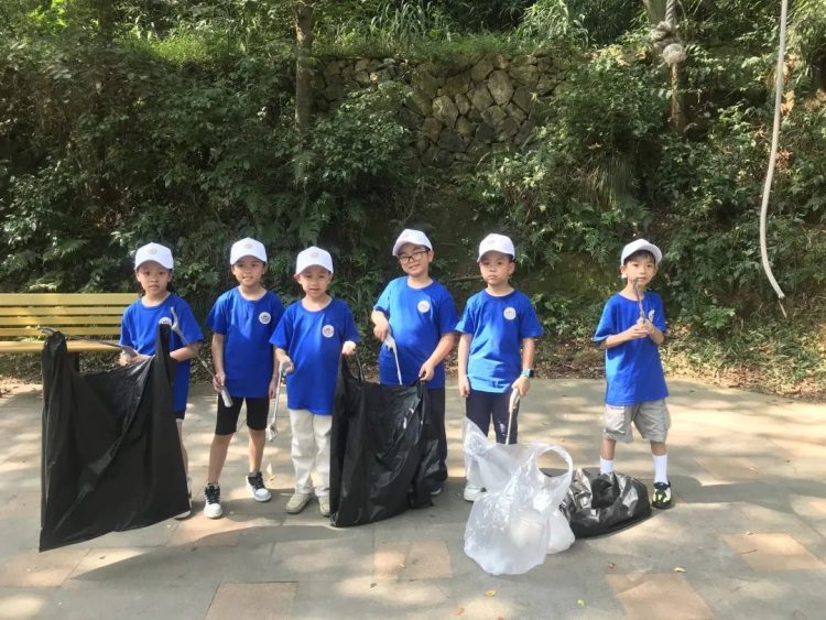 成长路上 有爱同行—— 小π队国庆公益系列活动 成长路上 有爱同行—— 小π队国庆公益系列活动