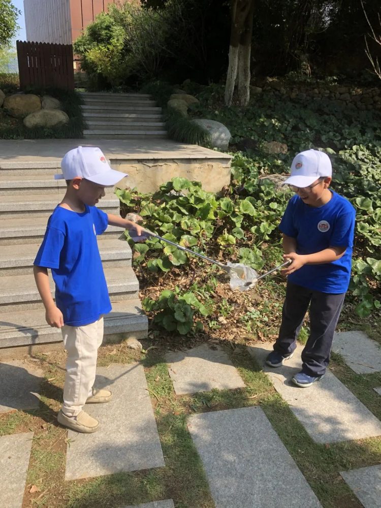 成长路上 有爱同行—— 小π队国庆公益系列活动 成长路上 有爱同行—— 小π队国庆公益系列活动