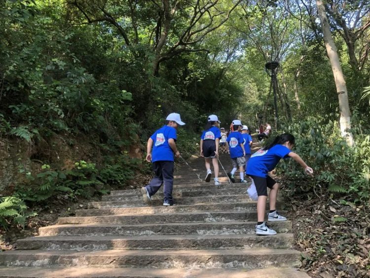 成长路上 有爱同行—— 小π队国庆公益系列活动 成长路上 有爱同行—— 小π队国庆公益系列活动