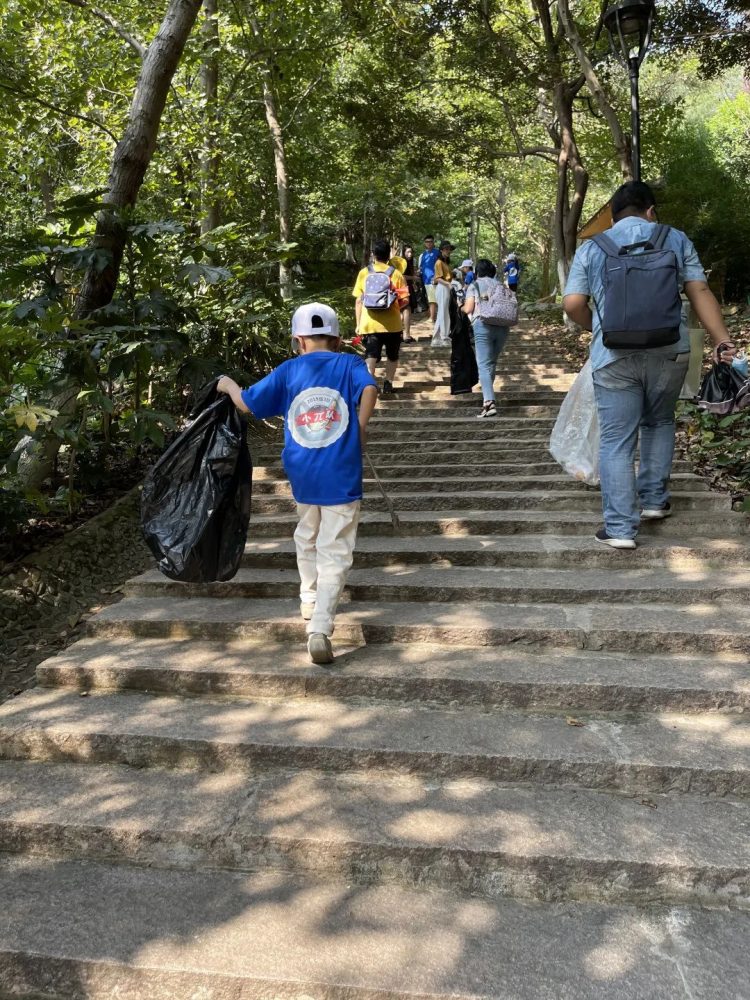 成长路上 有爱同行—— 小π队国庆公益系列活动 成长路上 有爱同行—— 小π队国庆公益系列活动