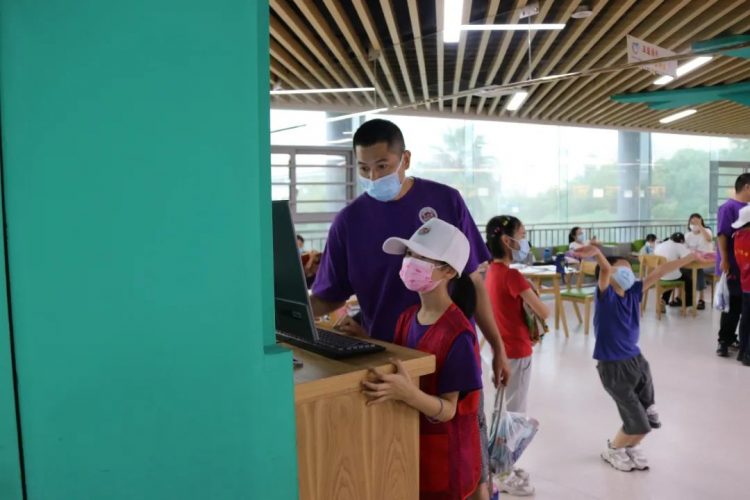 成长路上 有爱同行—— 小π队国庆公益系列活动 成长路上 有爱同行—— 小π队国庆公益系列活动