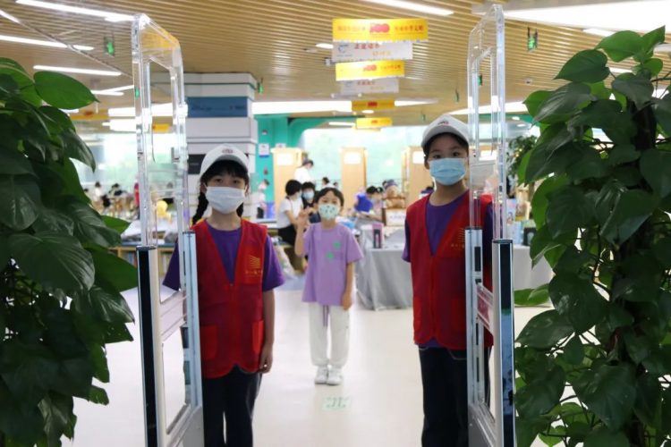 成长路上 有爱同行—— 小π队国庆公益系列活动 成长路上 有爱同行—— 小π队国庆公益系列活动