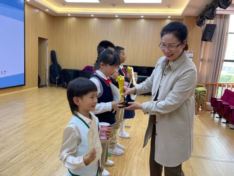 创新 体验 成长 ——记温大附小第八届科技节闭幕