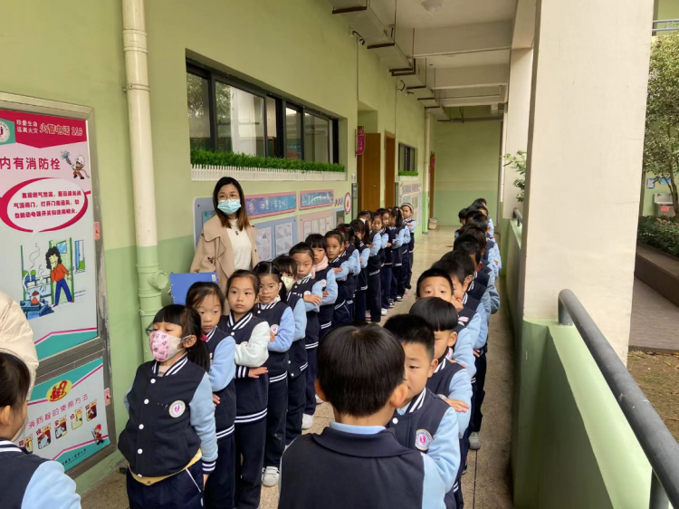 童蒙智圆养正，立规慧行成范——温大附小一年级学习新常规养成记